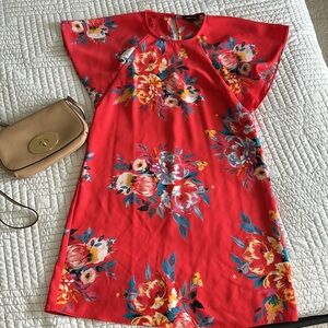 Express Red Floral Flutter Sleeve Shift Dress (XS)